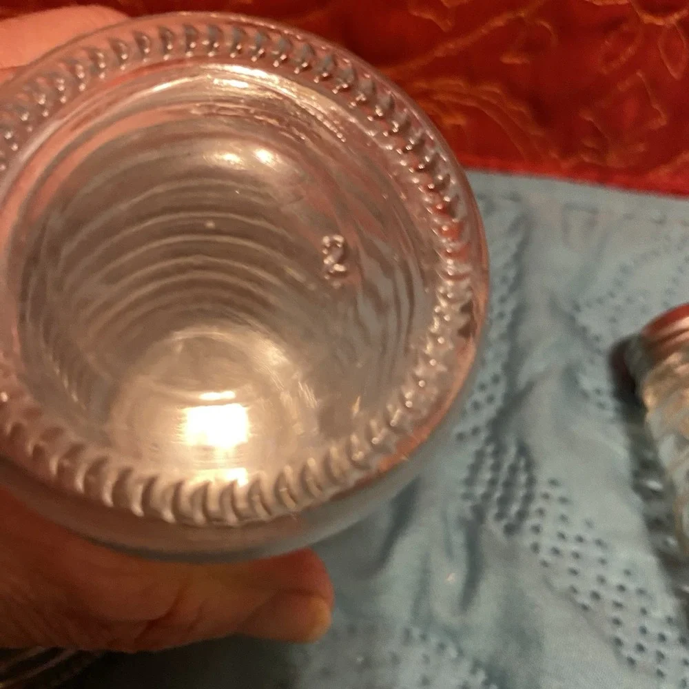 2 Sets VTG‎ Beehive Clear Glass S/S Tops Diner Salt & Pepper Shakers 4